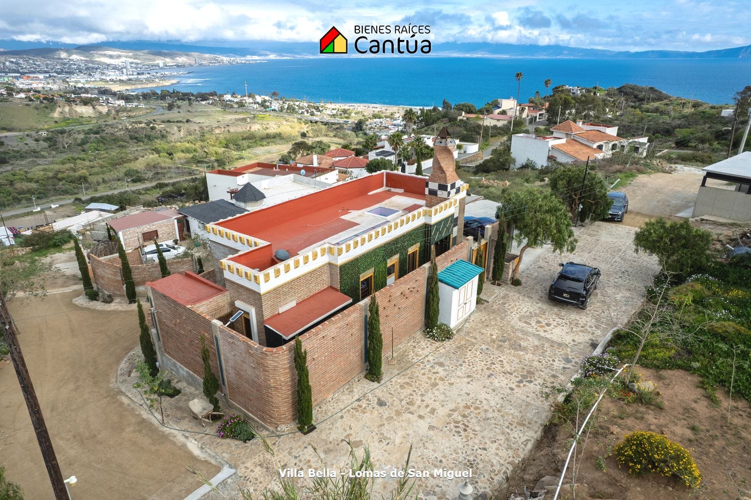 Casa en venta | Estilo Le Corbusier con vista al mar | Lomas de San Miguel, Ensenada
