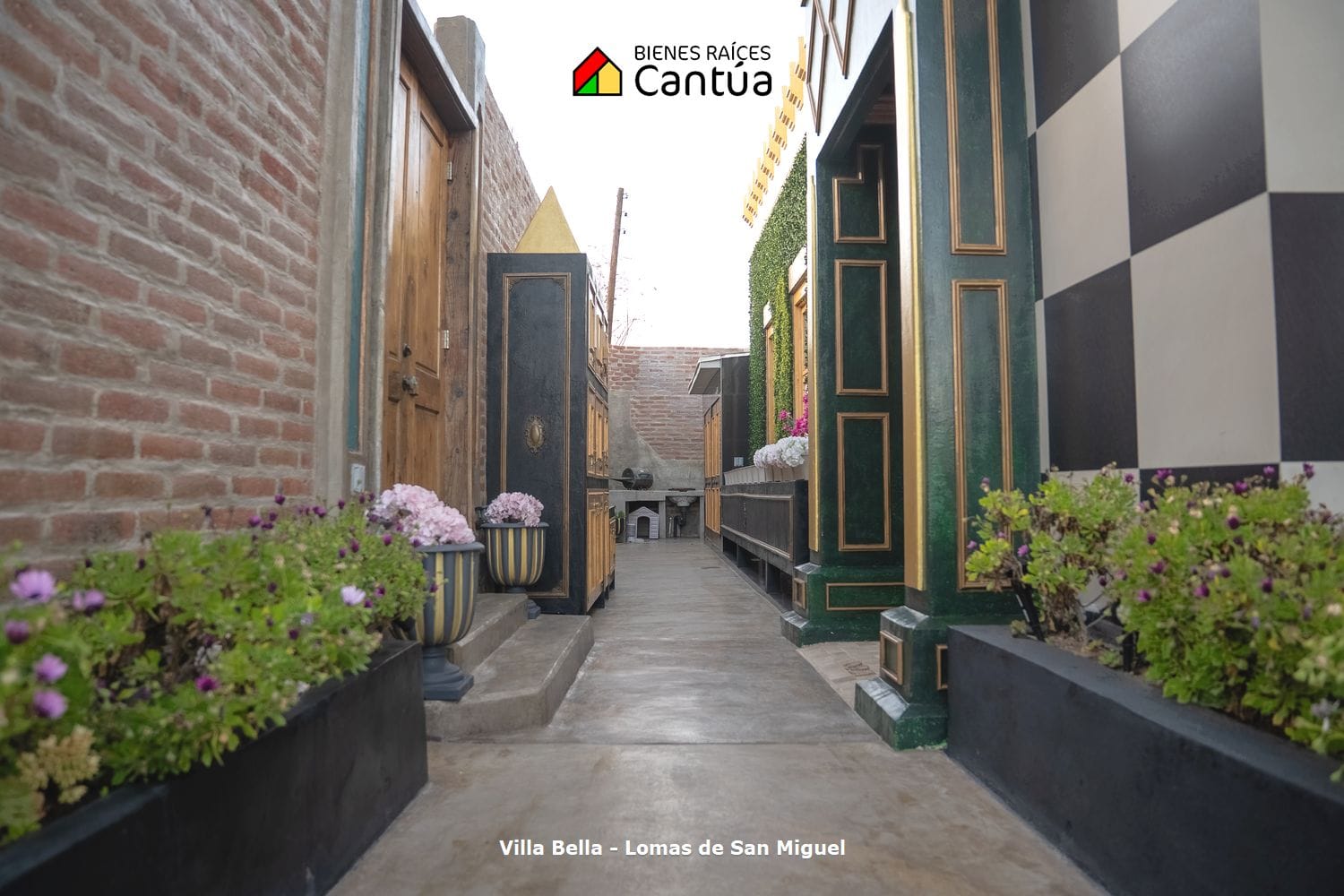 Casa en venta | Estilo Le Corbusier con vista al mar | Lomas de San Miguel, Ensenada