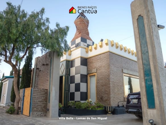 Casa en venta | Estilo Le Corbusier con vista al mar | Lomas de San Miguel, Ensenada