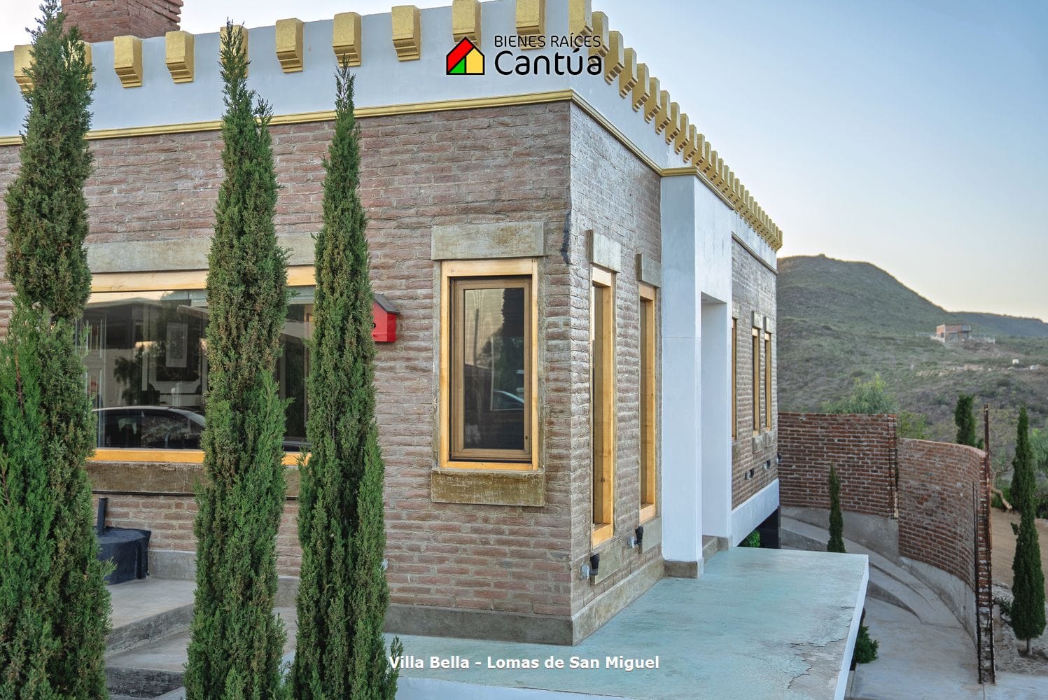 Casa en venta | Estilo Le Corbusier con vista al mar | Lomas de San Miguel, Ensenada