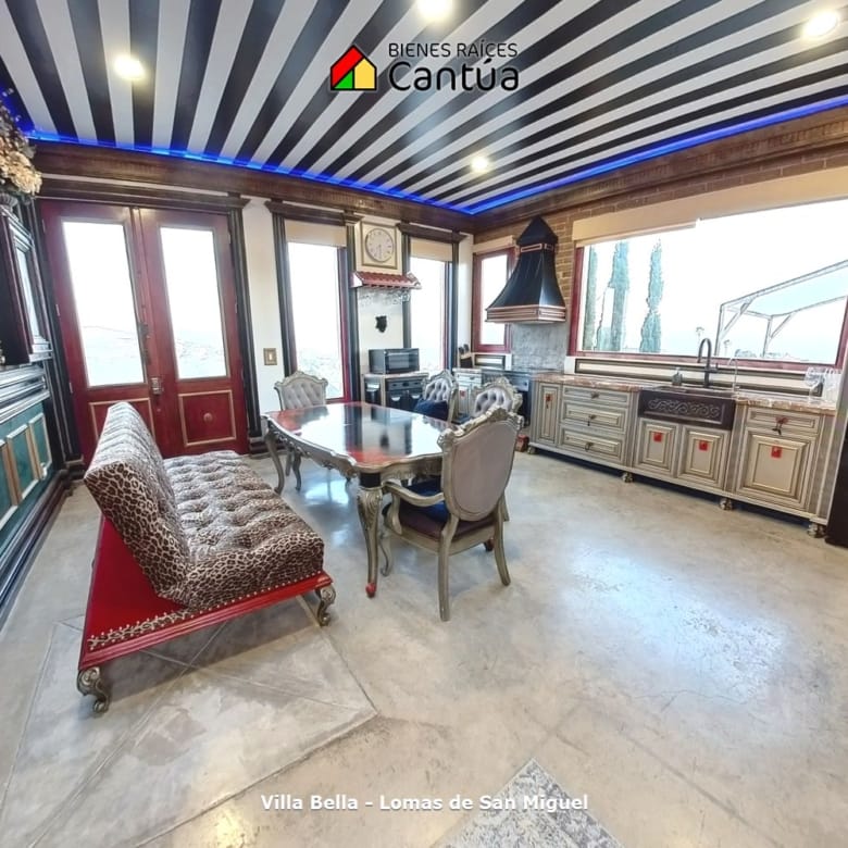 Casa en venta | Estilo Le Corbusier con vista al mar | Lomas de San Miguel, Ensenada