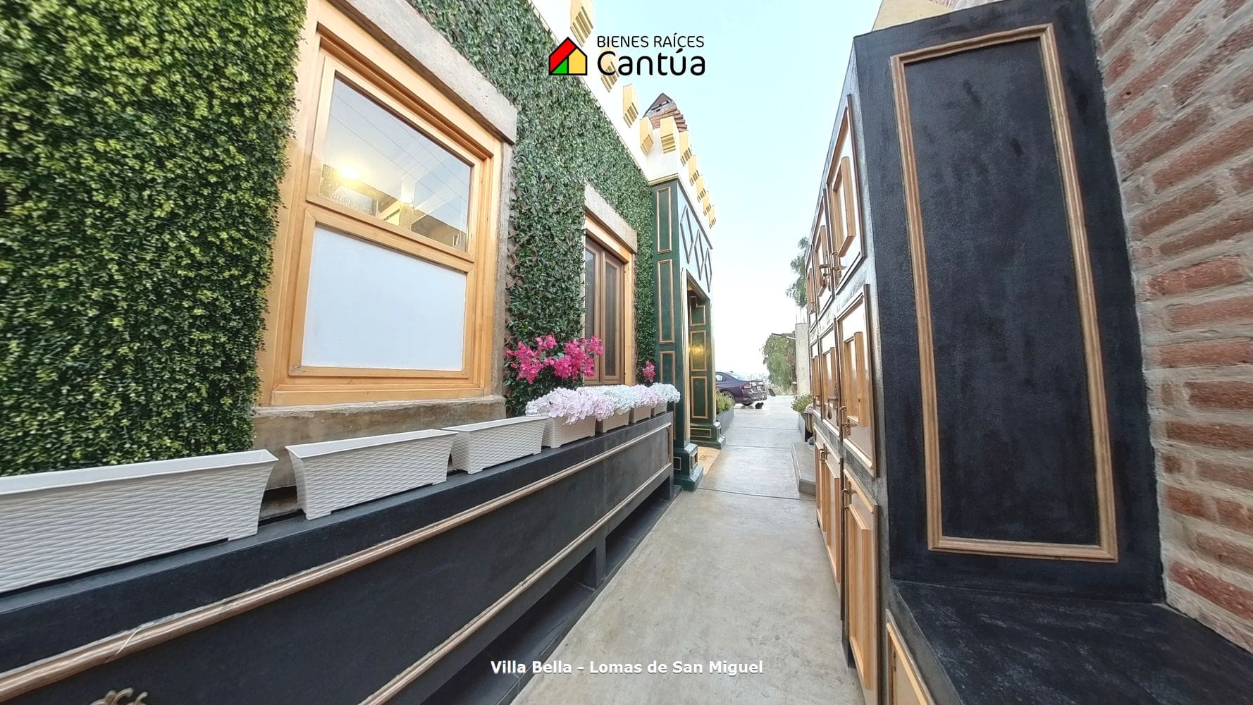 Casa en venta | Estilo Le Corbusier con vista al mar | Lomas de San Miguel, Ensenada