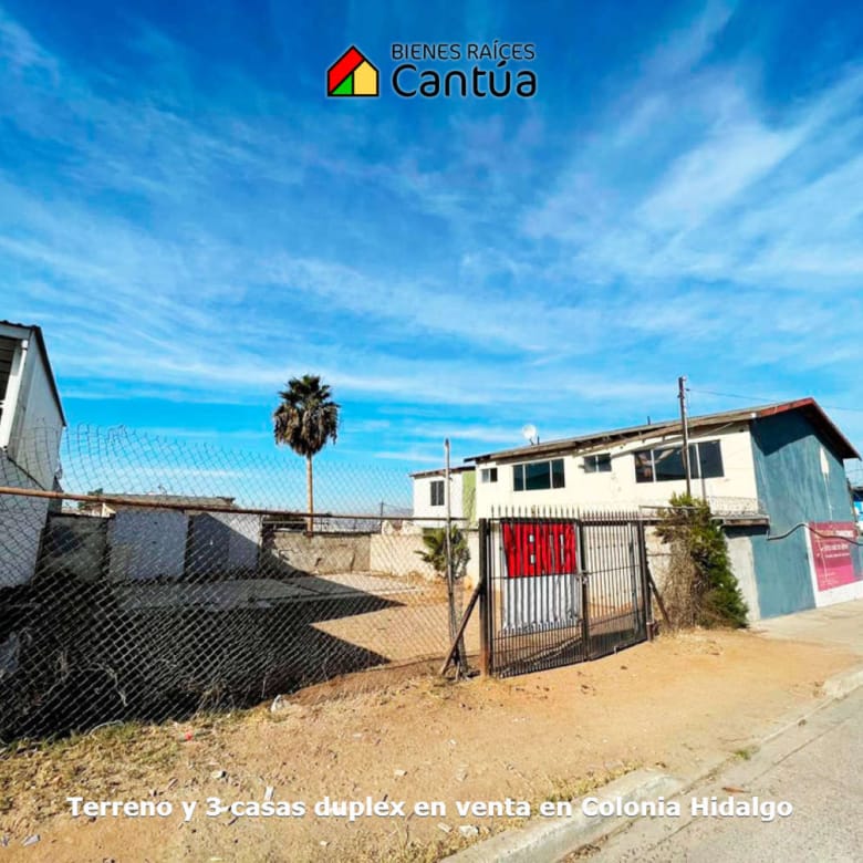 Predio en venta con tres casas y un terreno disponible lateral | Proyecto para personalizar o invertir | Col. Hidalgo, Ensenada