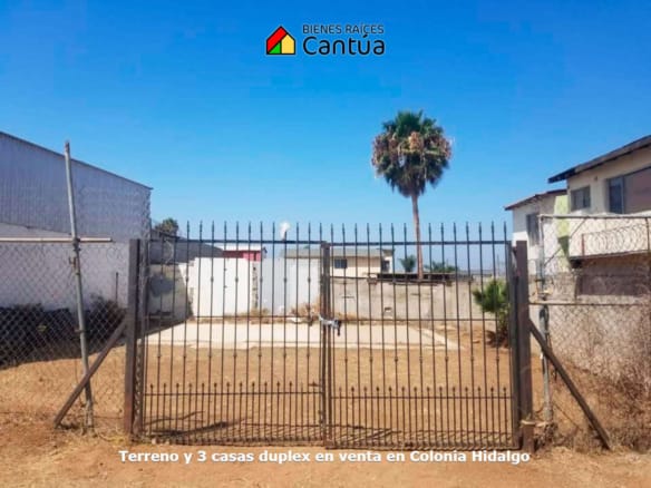 Predio en venta con tres casas y un terreno disponible lateral | Proyecto para personalizar o invertir | Col. Hidalgo, Ensenada