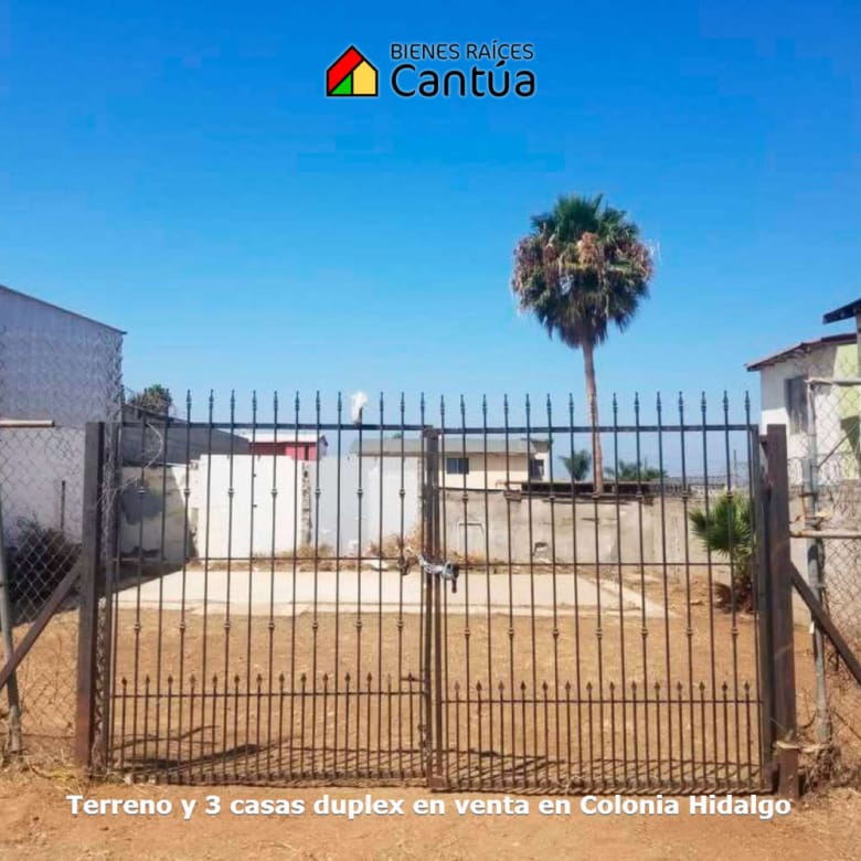 Predio en venta con tres casas y un terreno disponible lateral | Proyecto para personalizar o invertir | Col. Hidalgo, Ensenada