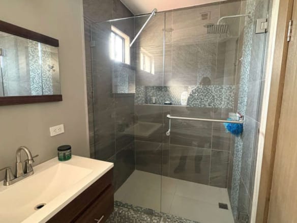 Casa en venta | Estilo y amplitud para disfrutar en familia | Col. Hidalgo, Ensenada
