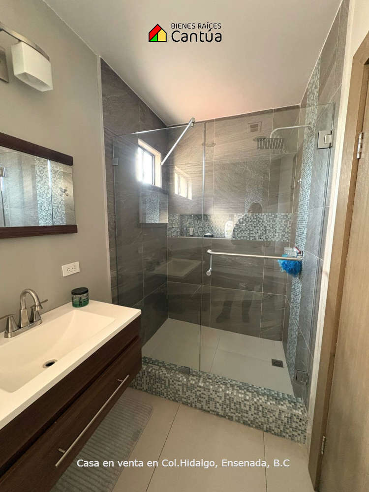 Casa en venta | Estilo y amplitud para disfrutar en familia | Col. Hidalgo, Ensenada