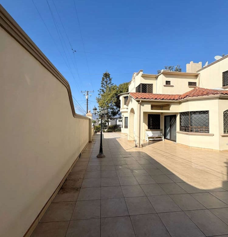 Casa en venta | Estilo y amplitud para disfrutar en familia | Col. Hidalgo, Ensenada
