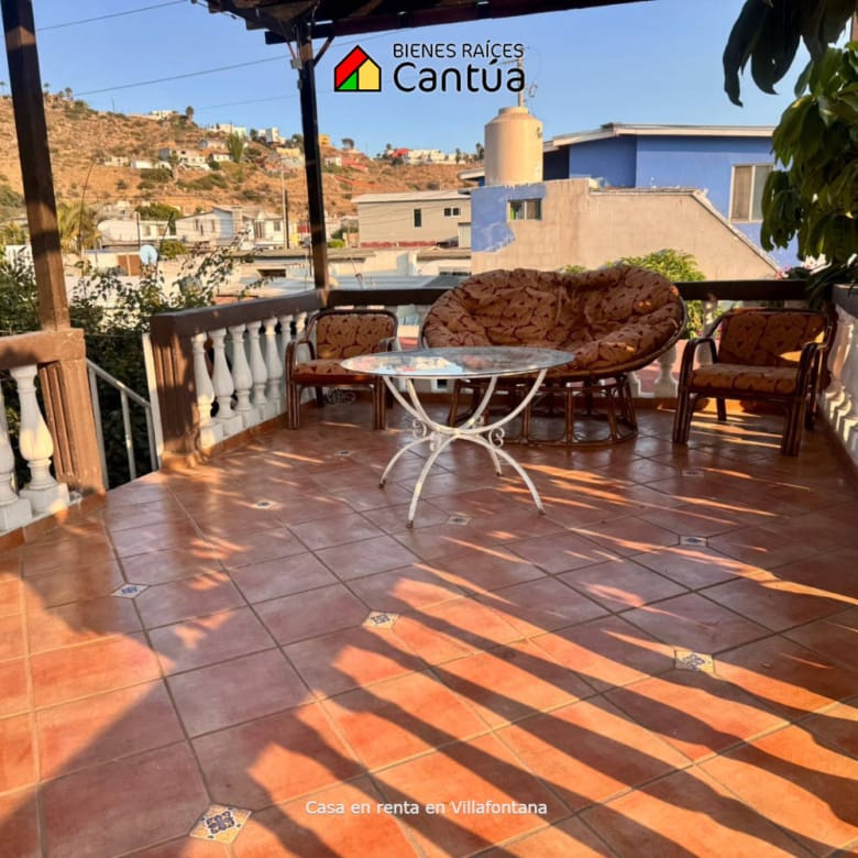Casa amueblada en renta | Terraza privada y excelente ubicación | Fracc. Villafontana