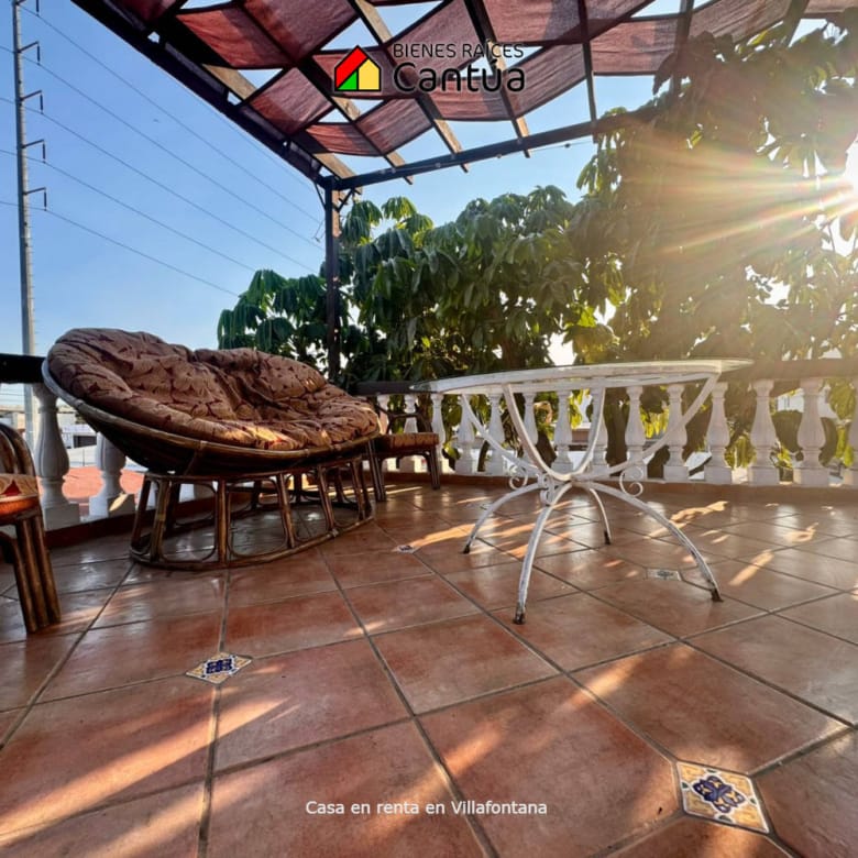 Casa amueblada en renta | Terraza privada y excelente ubicación | Fracc. Villafontana