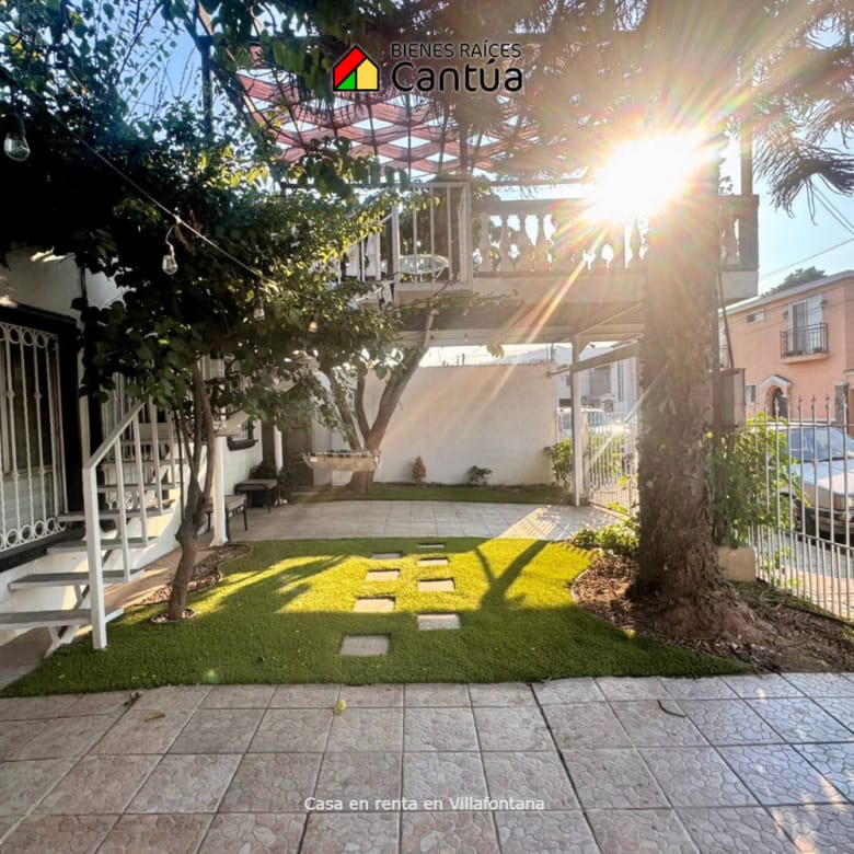 Casa amueblada en renta | Terraza privada y excelente ubicación | Fracc. Villafontana
