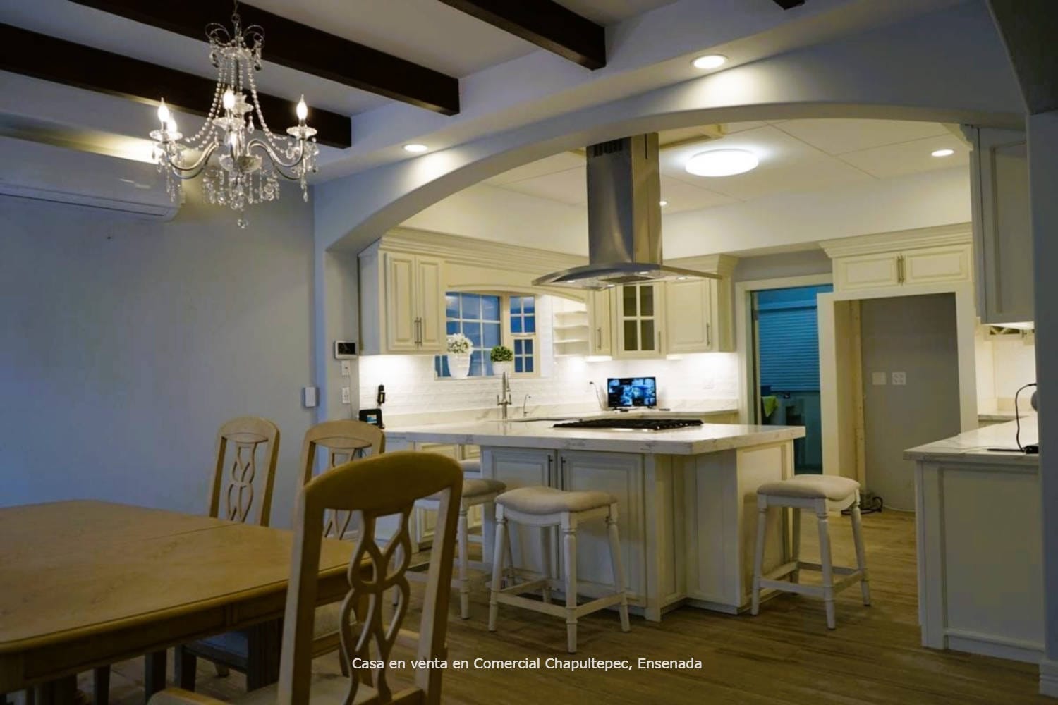 Casa en venta | Estilo y tecnología en armonía | Comercial Chapultepec, Ensenada