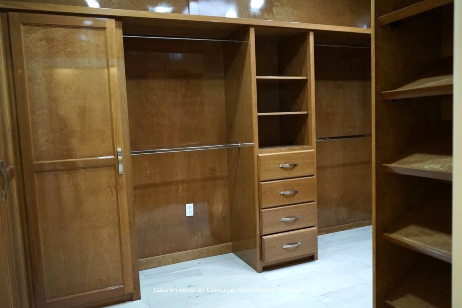Casa en venta | Estilo y tecnología en armonía | Comercial Chapultepec, Ensenada