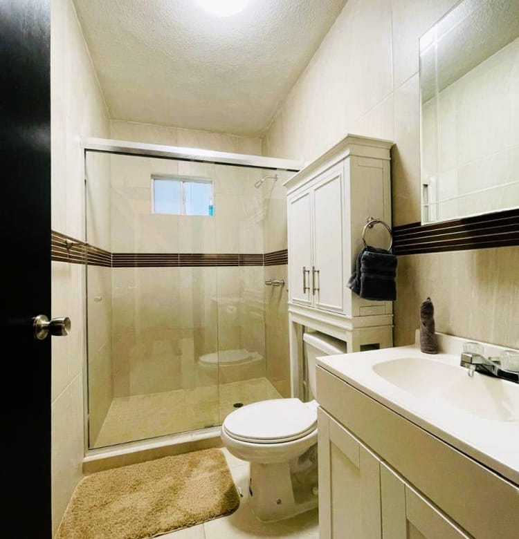 Casa en venta | Espacios amplios y vista al mar | Colinas del Sauzal, Ensenada