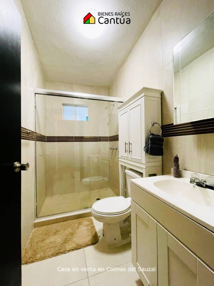 Casa en venta | Espacios amplios y vista al mar | Colinas del Sauzal, Ensenada