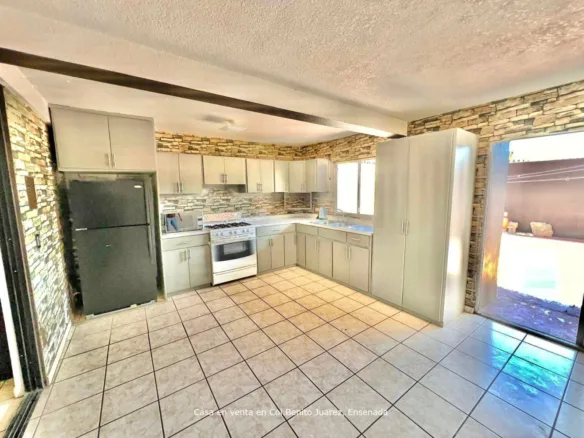 Casa en venta | Remodelada y lista para habitar | Col. Benito Juárez, Ensenada