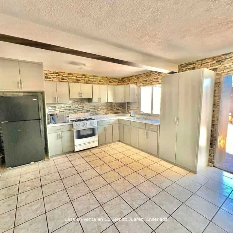 Casa en venta | Remodelada y lista para habitar | Col. Benito Juárez, Ensenada
