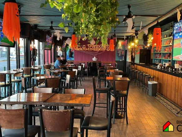 Negocio en traspaso | Restaurante-bar totalmente equipado | Av. Reforma, Ensenada