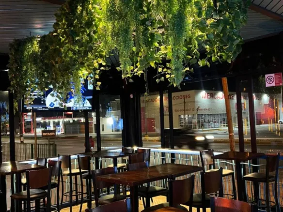 Negocio en traspaso | Restaurante-bar totalmente equipado | Av. Reforma, Ensenada