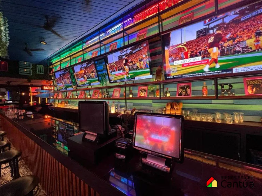 Negocio en traspaso | Restaurante-bar totalmente equipado | Av. Reforma, Ensenada