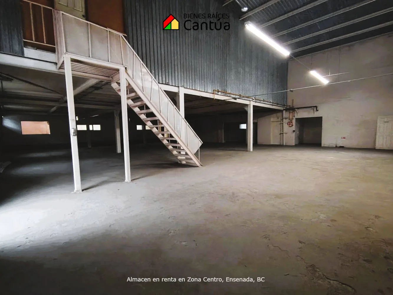 Almacén en renta | Espacio amplio con oficinas | Zona Centro, Ensenada