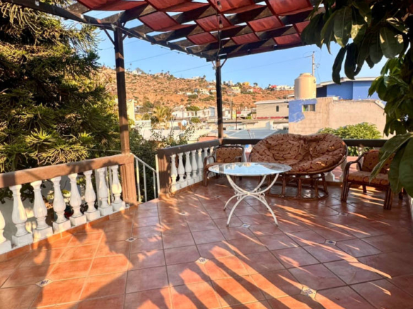 Casa en venta | Con terraza y doble oportunidad de inversión | Fracc. Villafontana, Ensenada