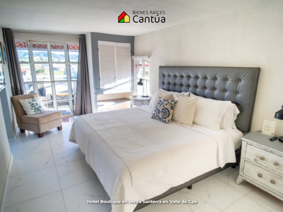 Hotel boutique en venta | 8 suites + viñedo | Valle de Guadalupe