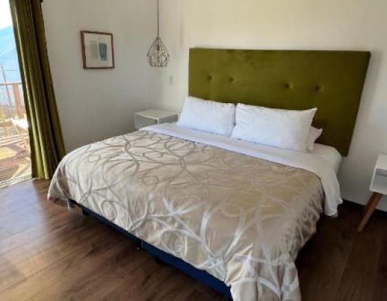 Hotel boutique en venta | 8 suites + viñedo | Valle de Guadalupe