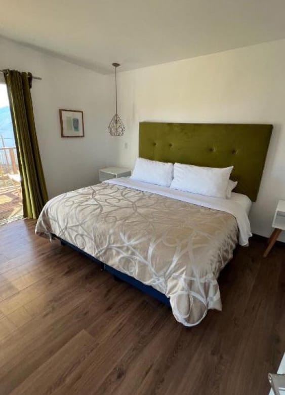 Hotel boutique en venta | 8 suites + viñedo | Valle de Guadalupe