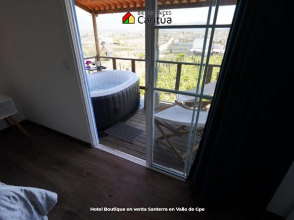 Hotel boutique en venta | 8 suites + viñedo | Valle de Guadalupe