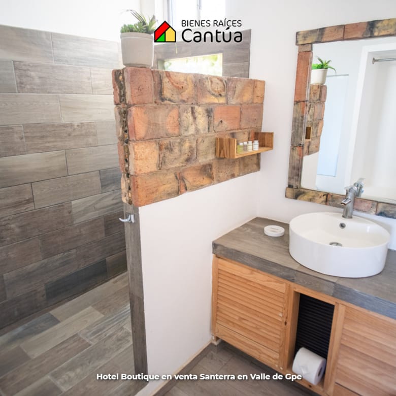 Hotel boutique en venta | 8 suites + viñedo | Valle de Guadalupe