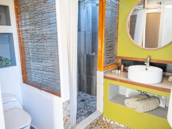 Hotel boutique en venta | 8 suites + viñedo | Valle de Guadalupe