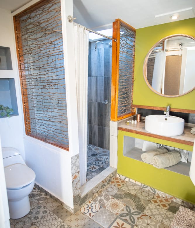 Hotel boutique en venta | 8 suites + viñedo | Valle de Guadalupe