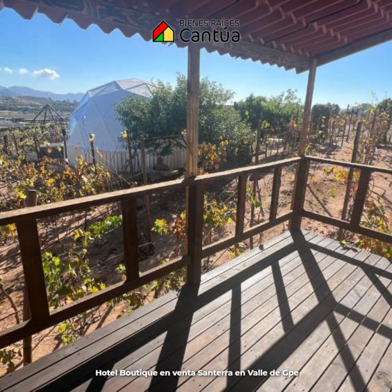 Hotel boutique en venta | 8 suites + viñedo | Valle de Guadalupe