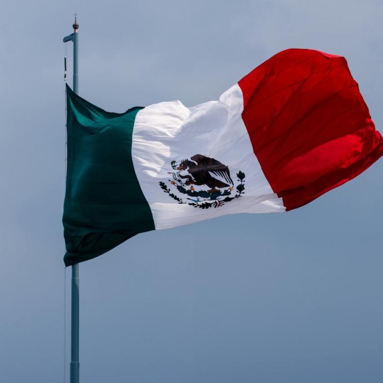 Residencia Permanente en México para Estadounidenses y Canadienses: El Proceso Paso a Paso en 2026