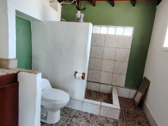 Renta | Departamento con techos de madera y vista abierta | Coronita, Ensenada